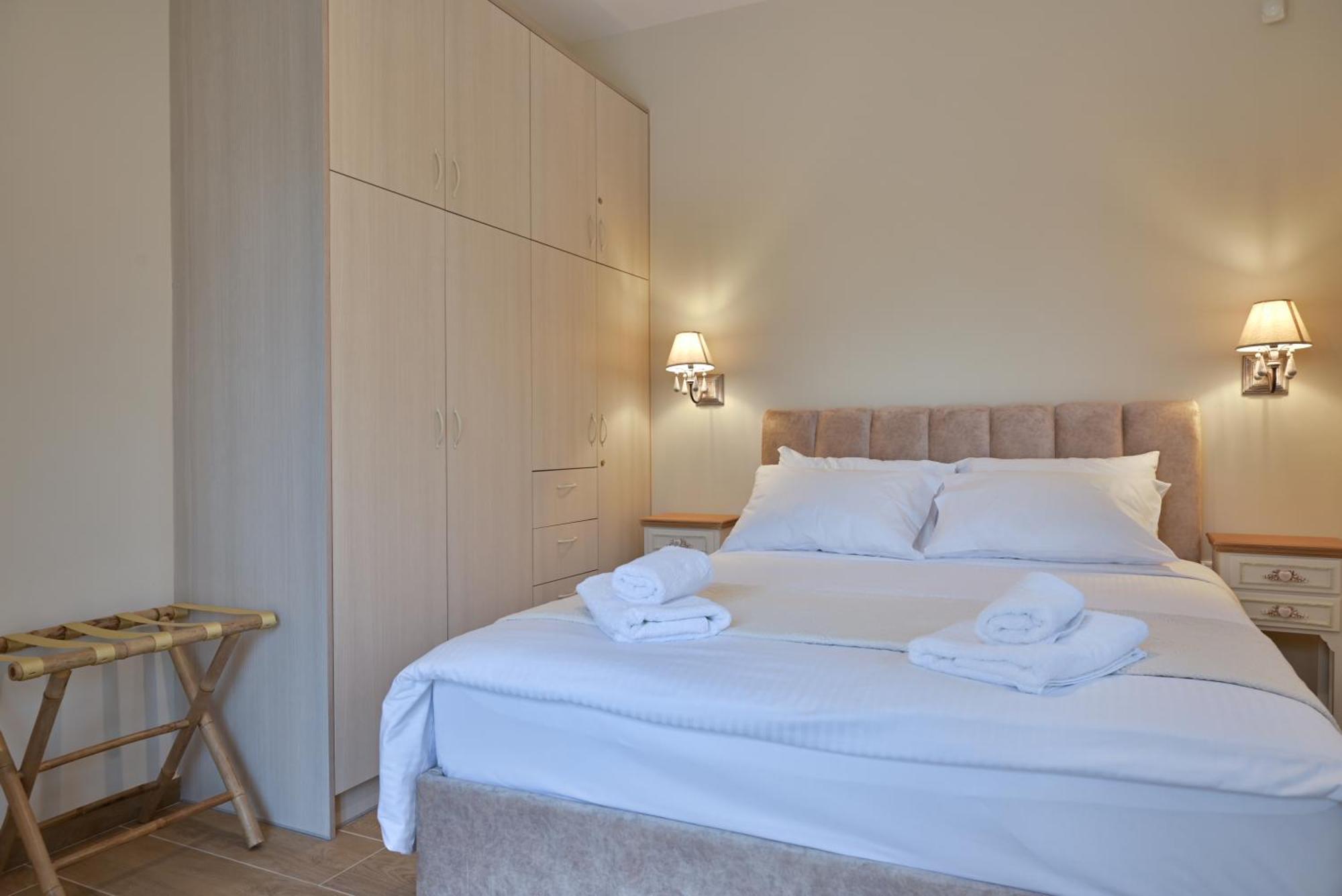 Efmar Exclusive Residences Гитион Экстерьер фото