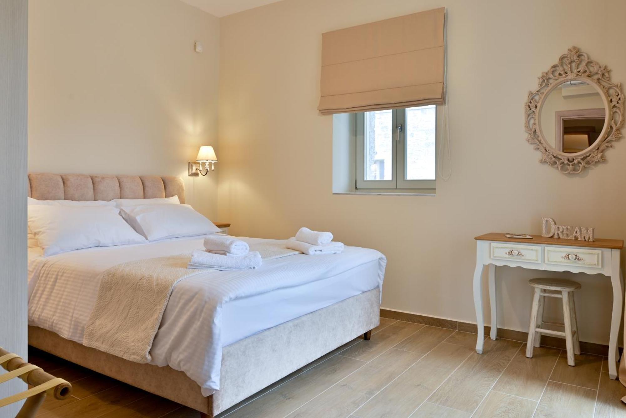 Efmar Exclusive Residences Гитион Экстерьер фото